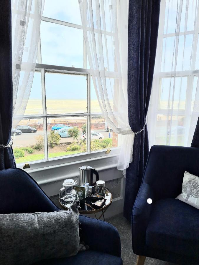 Sea Beach House Apartment Eastbourne Bagian luar foto